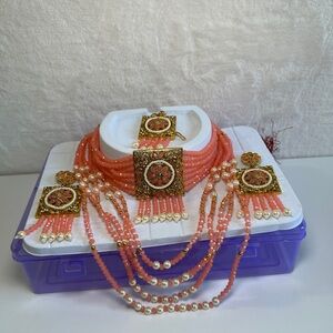 Elegant Gold and Pink Jewelry Set